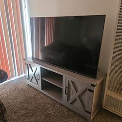 58 " Hisense Smart T.V and T.V Stand
