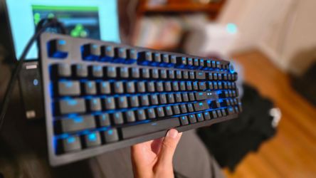 Razer Huntsman V2 Linear Optical Gaming Keyboard - Full Size