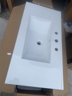 36 in. W x 5.5 in. D Ceramic Vanity Top in Glossy White 3-Holes