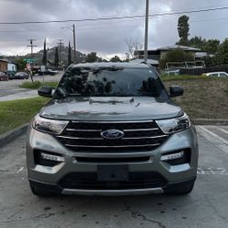 2020 Ford Explorer 