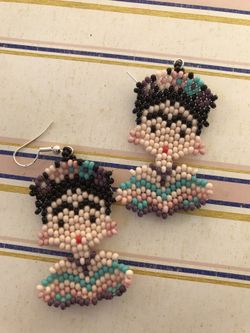 Frida doll earrings with .925 sterling silver hooks in Huichol art, joyería artesanal