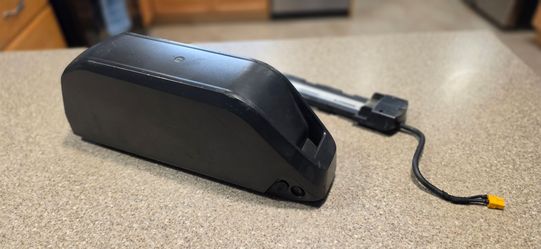 48v 25ah Ebike battery with base. Read description