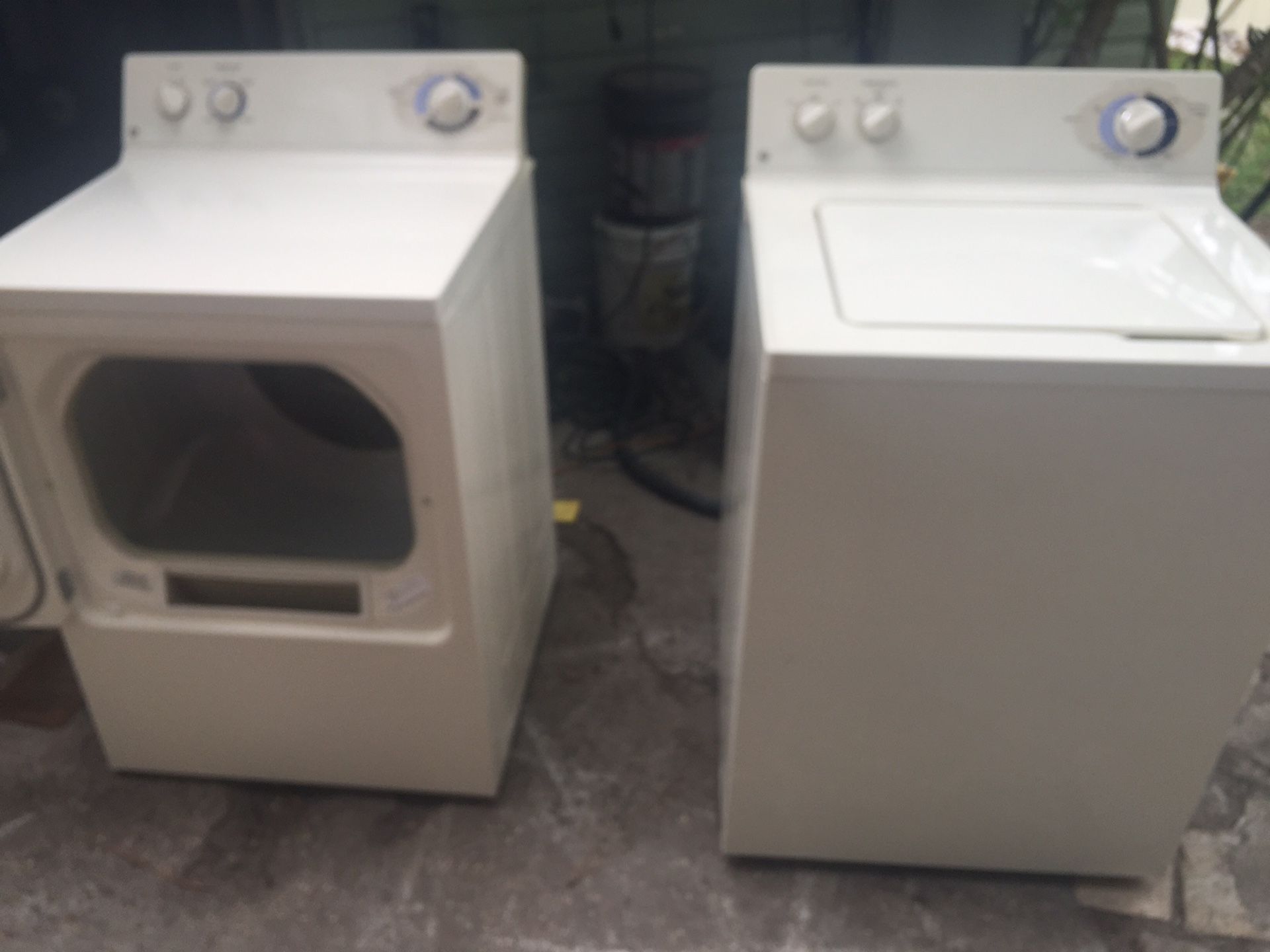 Washer and dryer set working good General Electric