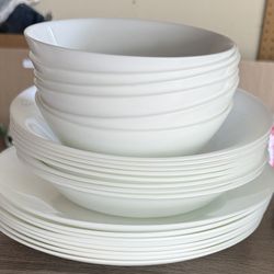 Corelle Style Dishes 