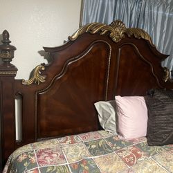 Wood King Bedroom Set 