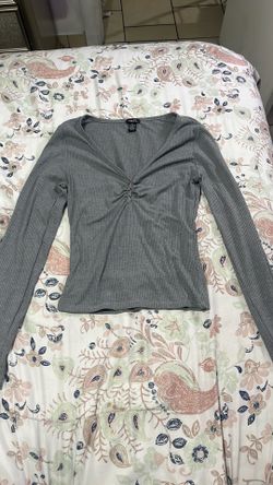 Rue21 Gray Long Sleeve Shirt - Size M