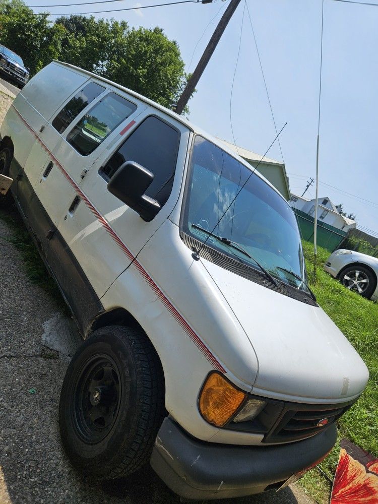 2006 Ford E-150