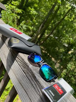Ray bans sun glasses