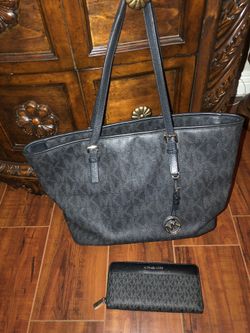 Michael Korda purse and wallet Authentic
