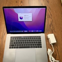 MacBook Pro 15 2017/16GB RAM/1TB SSD/Fully Functional