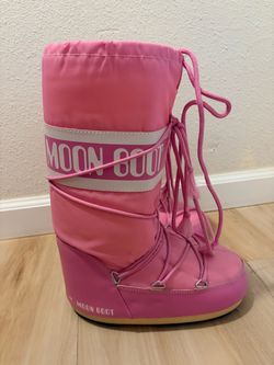 Moon boots
