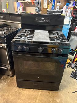 GE  BLACK GAS STOVE ESTUFA DE GAS NEGRA