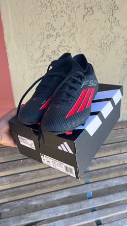 Soccer cleats