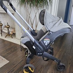 Doona Stroller with Base & Accessories 