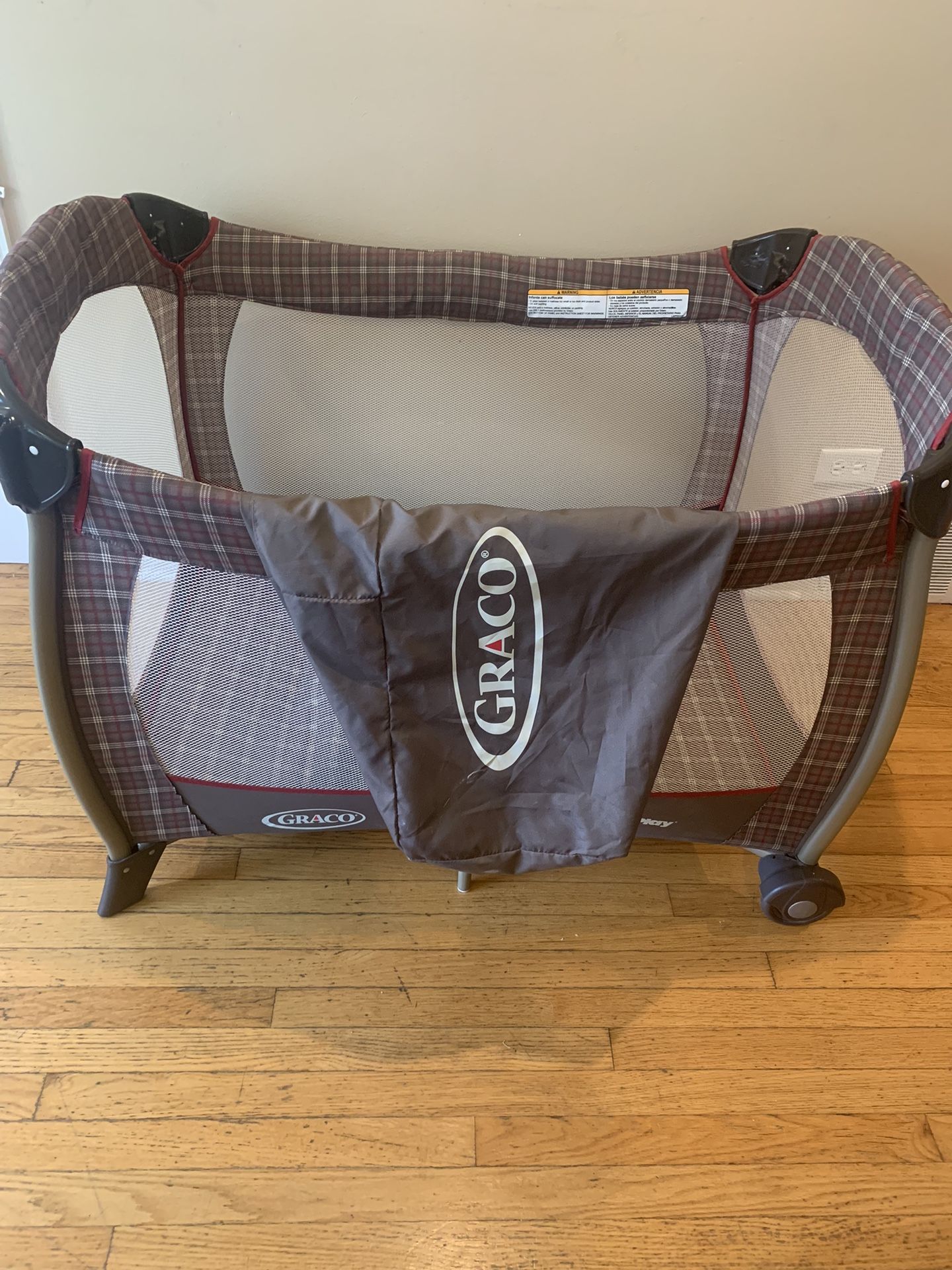 Pack’n Play In Excellent Condition