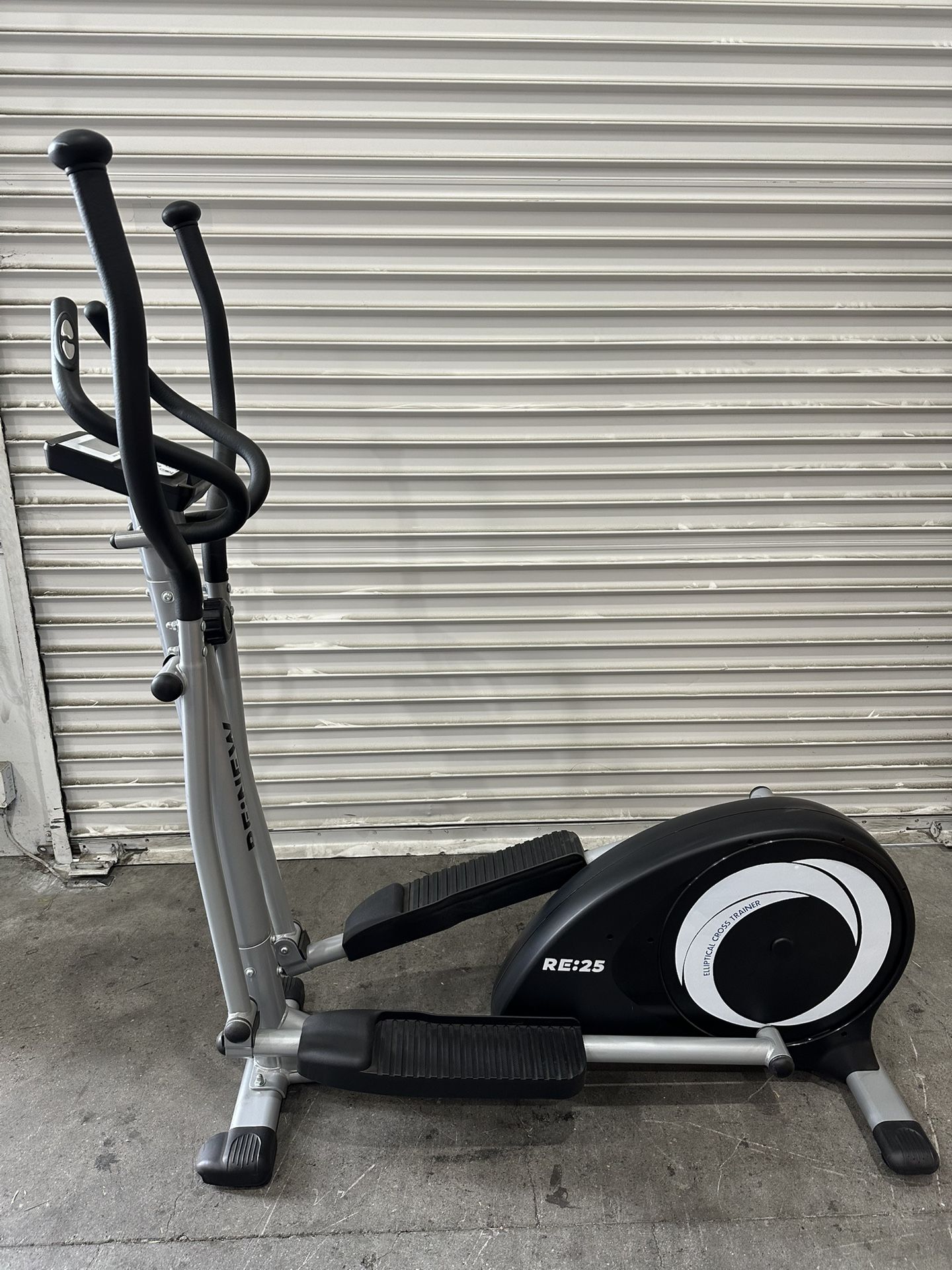 (New) Elliptical Cross Trainer - Compact  RENEW RE:25