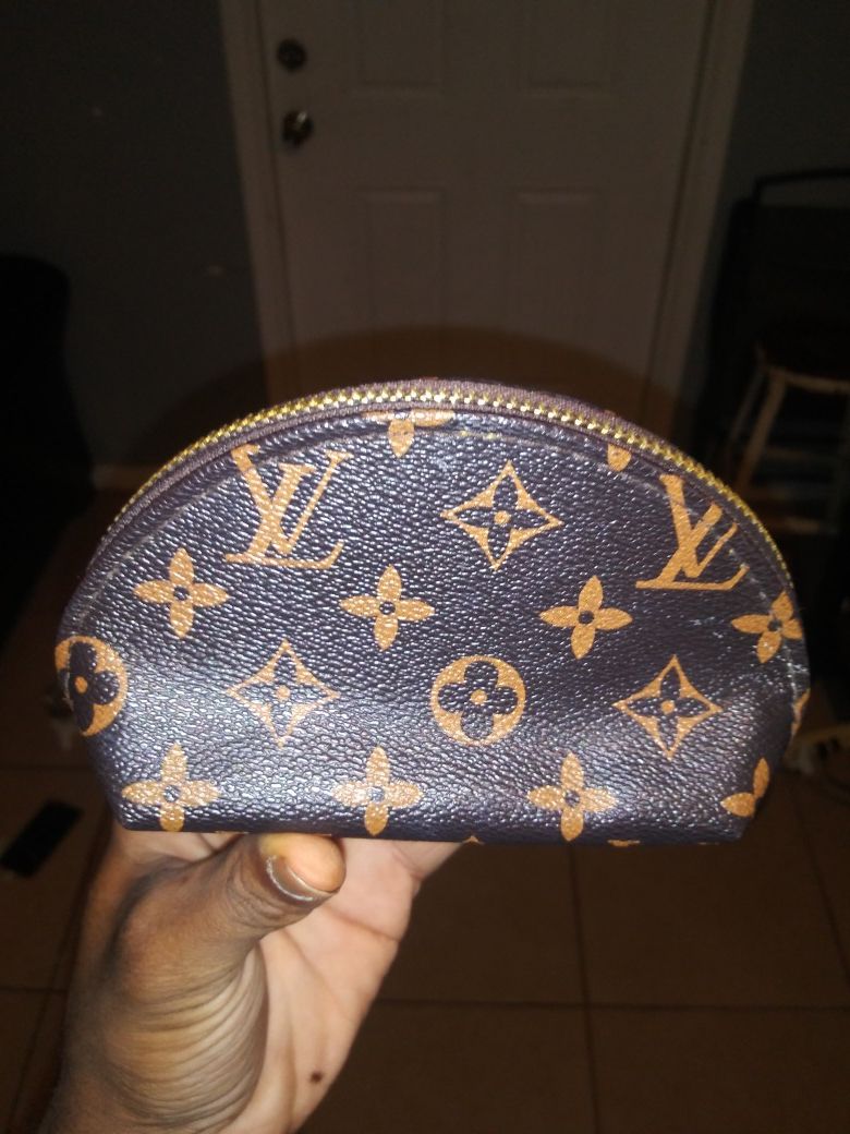 LOUIS VUITTON CUIR GLACE HANDBAG TOTE $500 for Sale in San Antonio, TX -  OfferUp