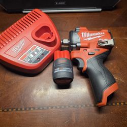 m12 impact wrench 1/2 stubby  550 ft  with battery and charger 