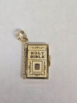 14kt Gold Holy Bible Book Charm With Moving Pages