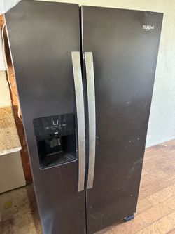 2017 Whirlpool Stainless Steel Fridge