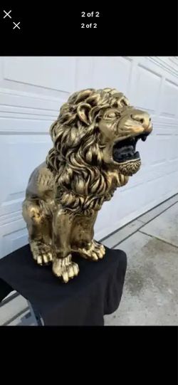 3 foot tall, golden lion statue