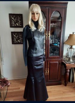 CASHE... Satin Mermaid Long Elegant Black Skirt. Size 4/6