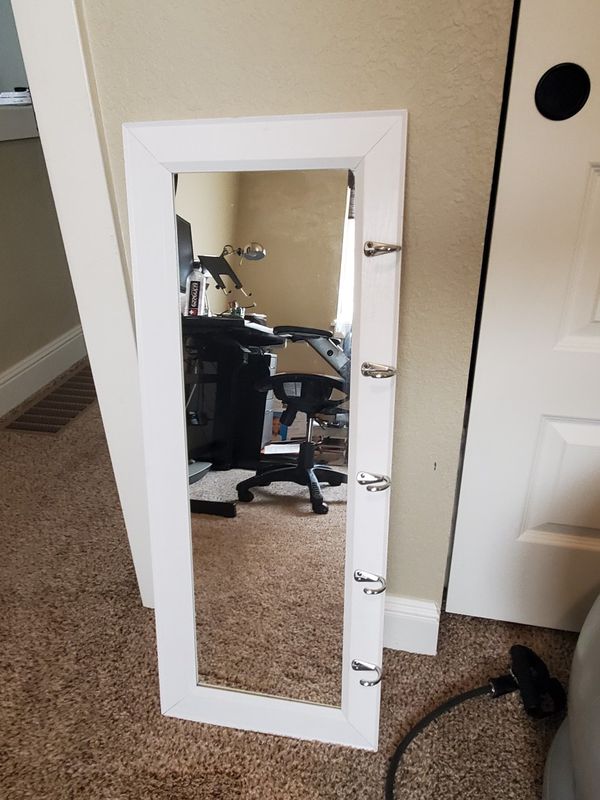 Mirror w/ hanging hooks for Sale in Portland, OR - OfferUp