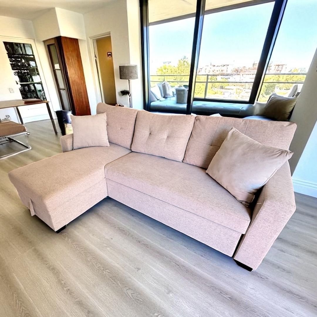 Couch | Sofa BED Like New