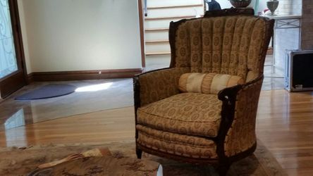 Antique sofa chair