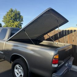 Toyota Tundra Snugtop Bed Cover 