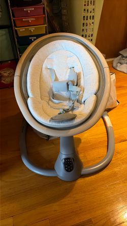 Baby swing never used $150