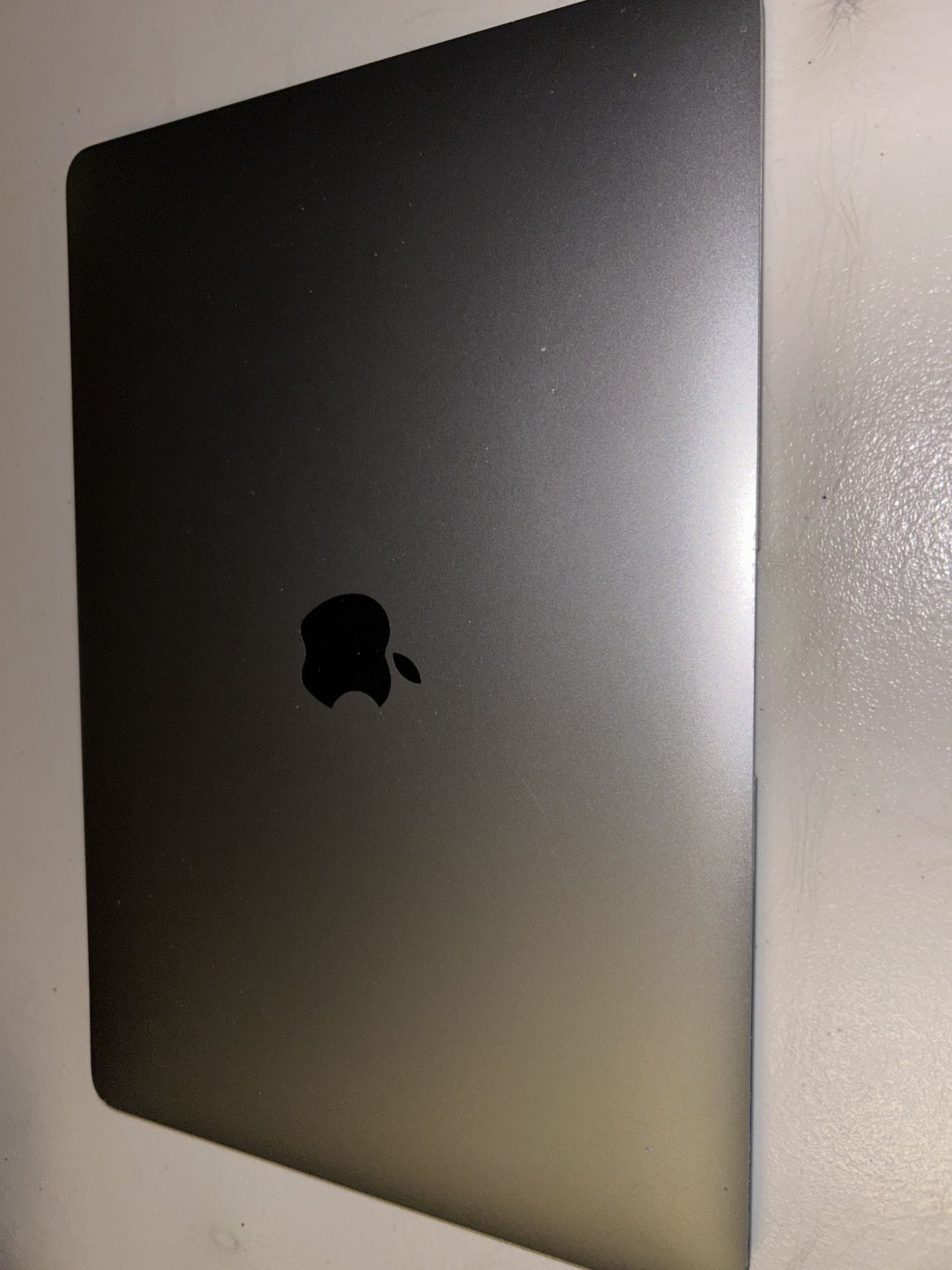 MacBook Air M1 2020 16gb New Like Condition