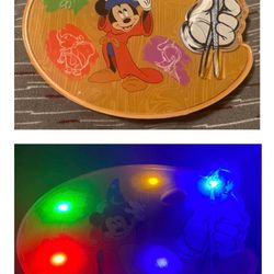Disney Ink & Paint SORCERER MICKEY LIGHT UP Magnet (NEW) w/ 3 diff modes