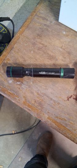 1000 lumen dover police flashlight