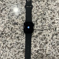 Apple Watch SE 40 mm