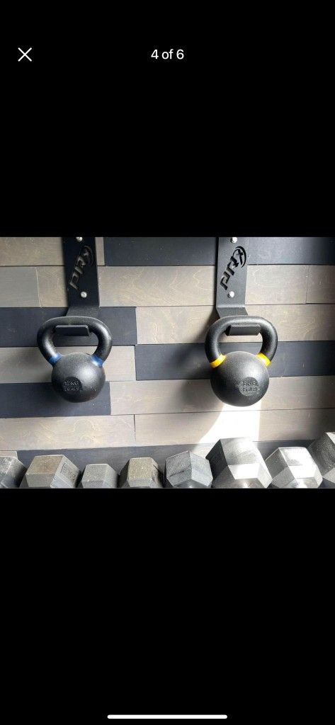 Crossfit gym garage equipment