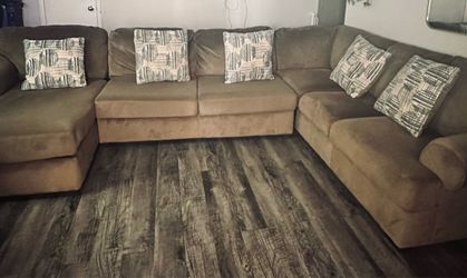 Large Brown Microfiber Sectional Sofa with Chaise
