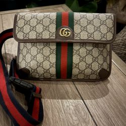 GUCCI EBONY OPHIDIA GG SUOREME SMALL BELT BAG