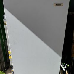 Upright Deep Freezer