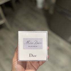 Miss Dior Eau De Parfum 