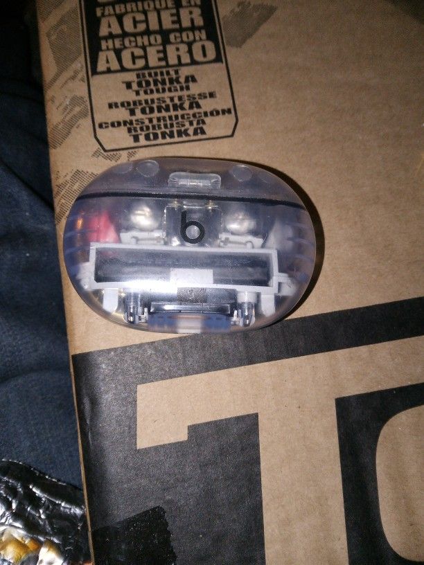 Beats Studio Buds + / Clear Case / Pocket Size