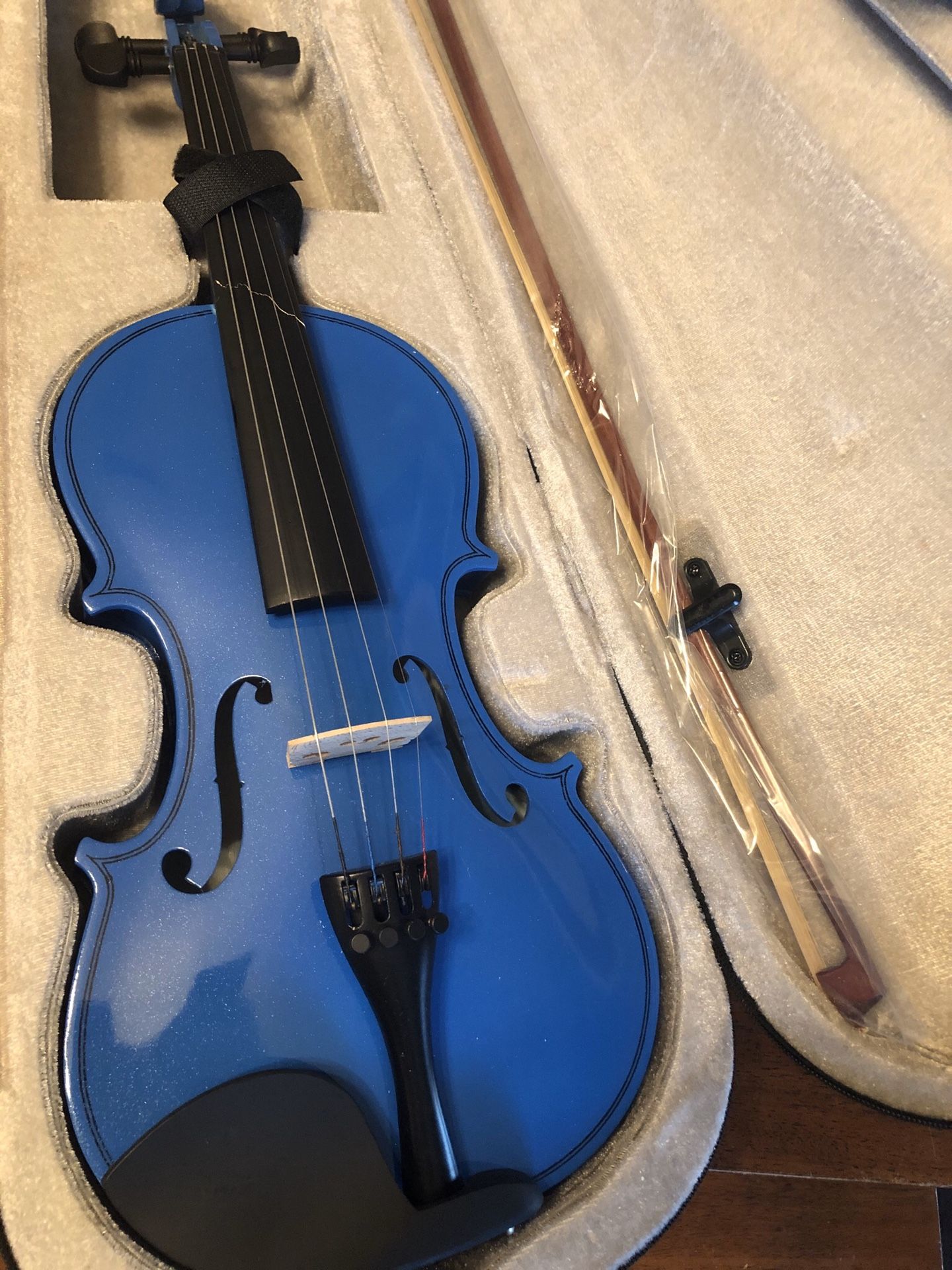 Broken Violin with New Bow See 2nd Pic for Damage