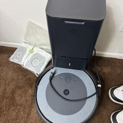 Roomba I3