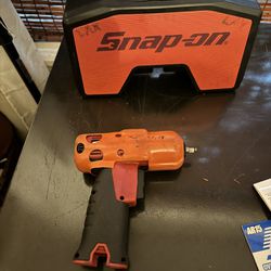 Snap On 1/4 Impact And Bluetooth Speaker
