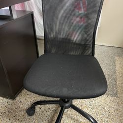 Kids/Teen Size Rolling Desk Mesh Chair 16.5” Seat Height x 16.5” W