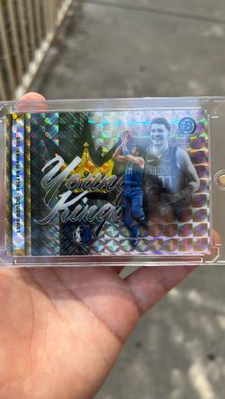 Luka Doncic bowman chrome /50 young kings🔥