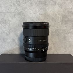 Sony FE 20mm F1.8 G Full-Frame Ultra-Wide Prime G Lens (SEL20F18G) - Black