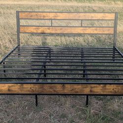 KING SIZE METAL BED FRAME 