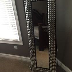 Glam Full-Length Mirror with Crystal Accents – Great Condition!