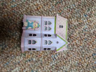 Lenox Kitty's Playhouse